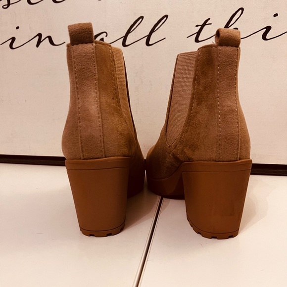 Brand new never worn Soda tan suede Booties - Picture 11 of 11